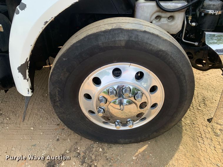 image for item DP8643 2014 International ProStar 113  semi truck