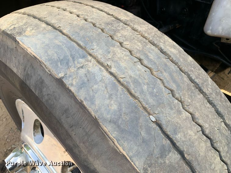 image for item DP8643 2014 International ProStar 113  semi truck