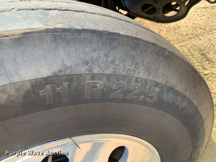 image for item DP8643 2014 International ProStar 113  semi truck