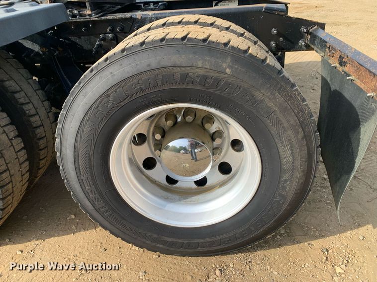 image for item DP8643 2014 International ProStar 113  semi truck