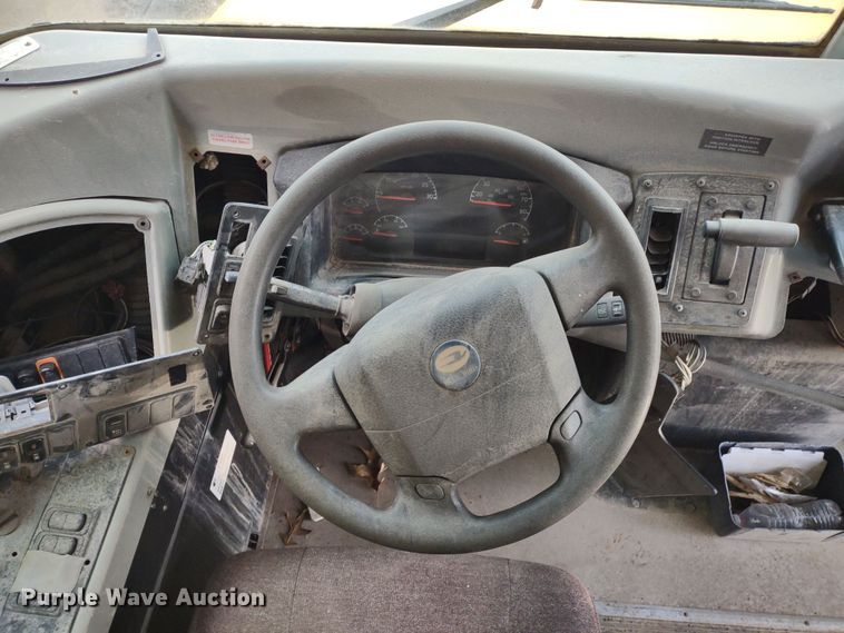 image for item DR8171 2008 Blue Bird Vision  school bus