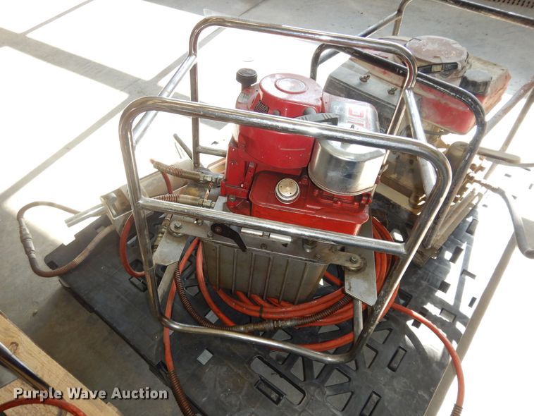 image for item IB9825 Hurst Jaws of Life  rescue equipment