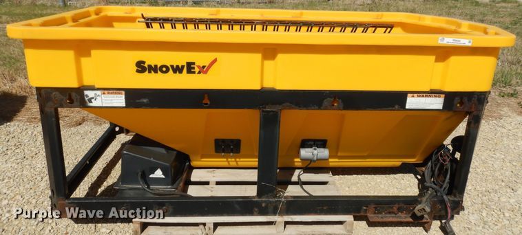 image for item IB9835 SnowEx V-Maxx 8500  spreader