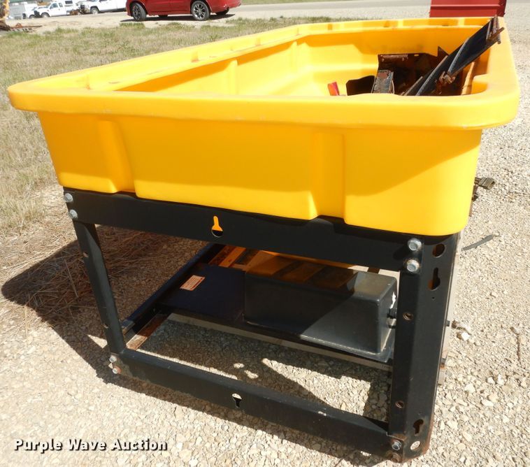image for item IB9835 SnowEx V-Maxx 8500  spreader