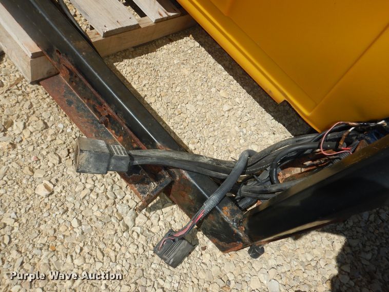 image for item IB9835 SnowEx V-Maxx 8500  spreader