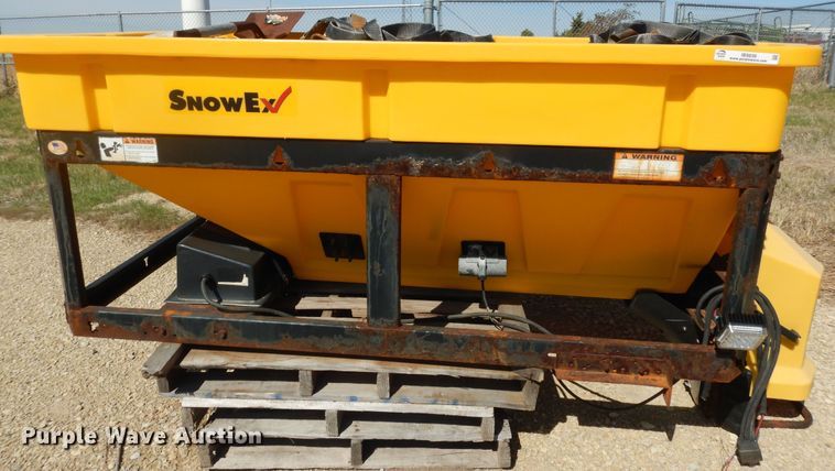 image for item IB9836 SnowEx V-Maxx 8500  spreader