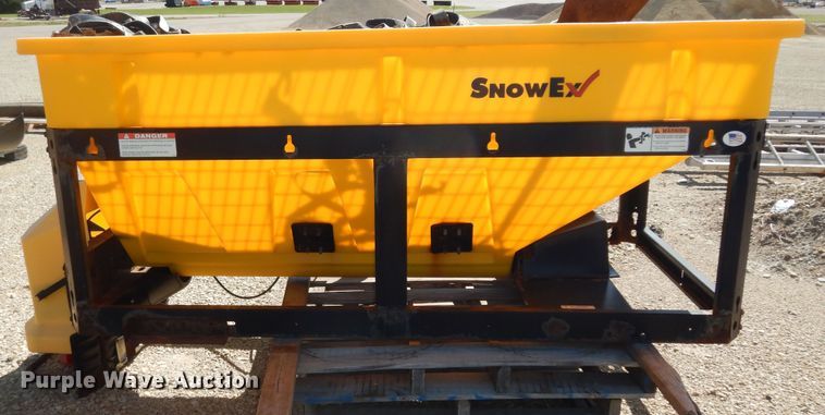 image for item IB9836 SnowEx V-Maxx 8500  spreader
