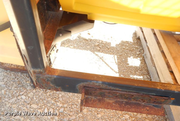 image for item IB9836 SnowEx V-Maxx 8500  spreader