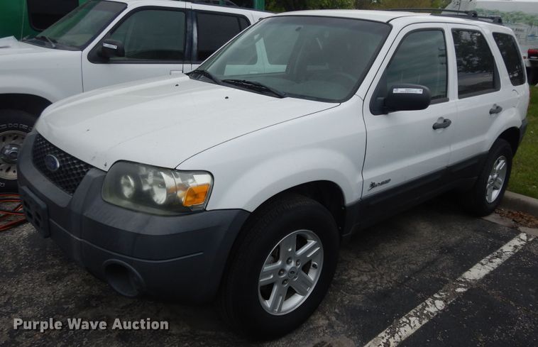 image for item IB9857 2006 Ford Escape Hybrid  SUV