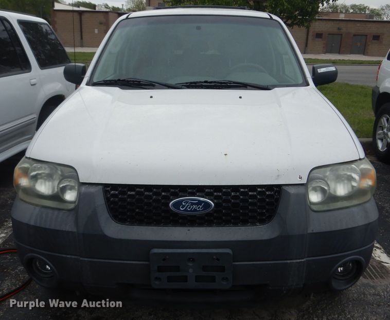image for item IB9857 2006 Ford Escape Hybrid  SUV
