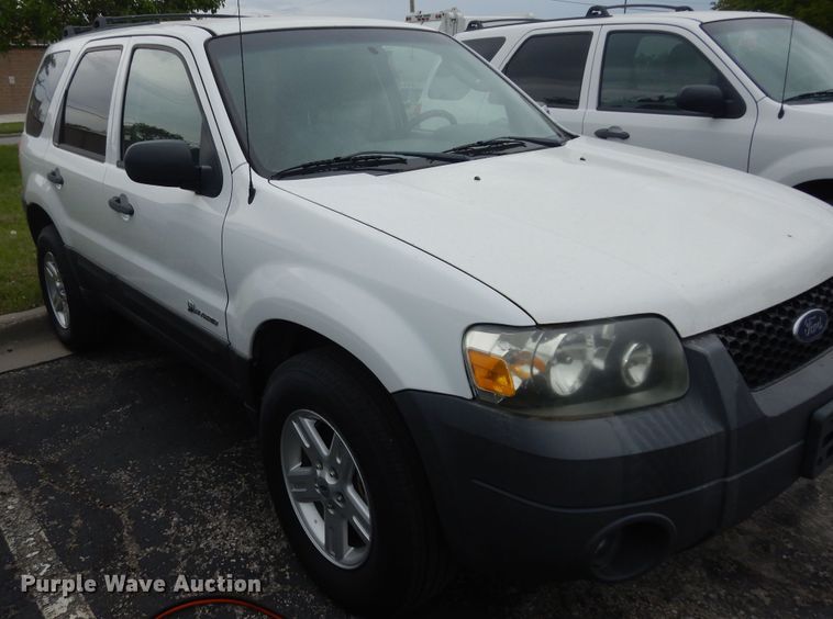 image for item IB9857 2006 Ford Escape Hybrid  SUV