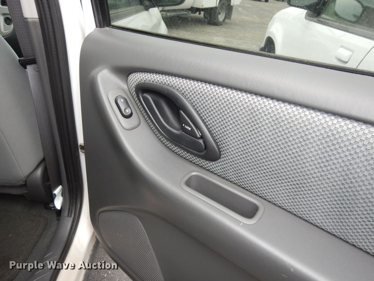 image for item IB9857 2006 Ford Escape Hybrid  SUV