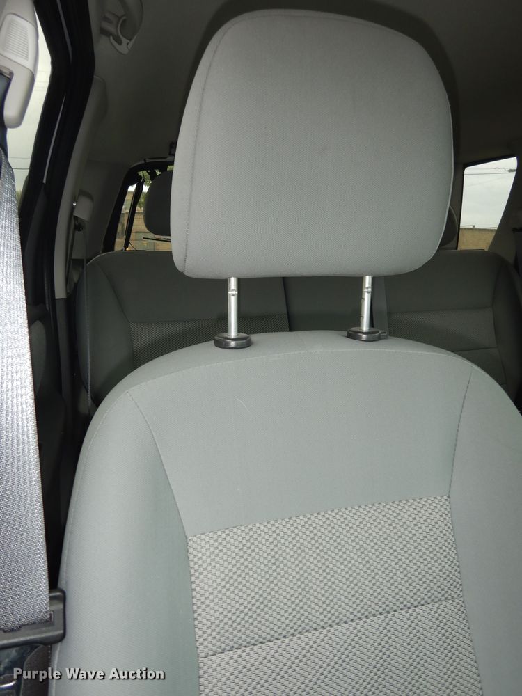 image for item IB9857 2006 Ford Escape Hybrid  SUV