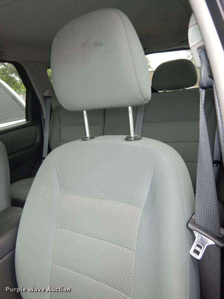 image for item IB9857 2006 Ford Escape Hybrid  SUV