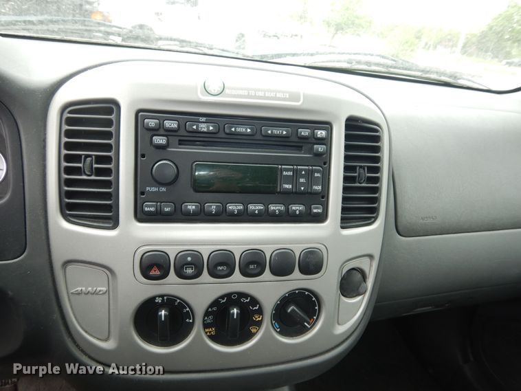 image for item IB9857 2006 Ford Escape Hybrid  SUV