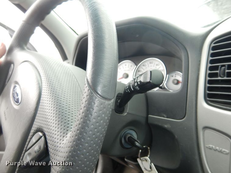 image for item IB9857 2006 Ford Escape Hybrid  SUV