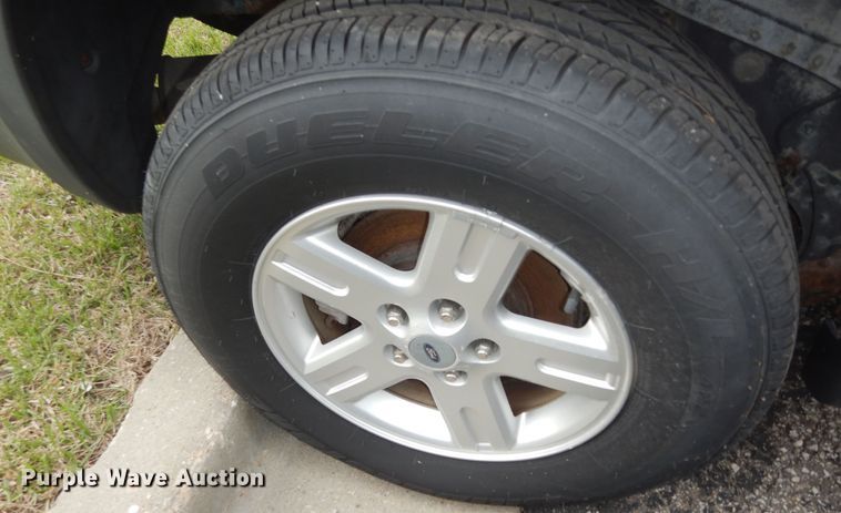 image for item IB9857 2006 Ford Escape Hybrid  SUV