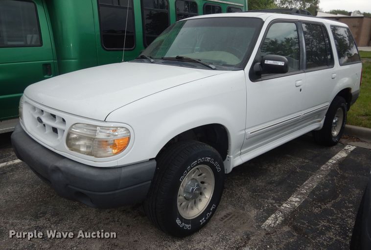 image for item IB9858 1999 Ford Explorer  SUV