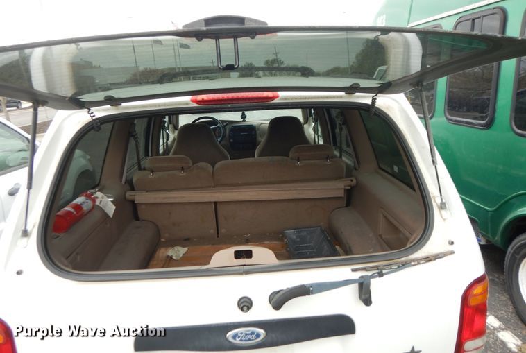 image for item IB9858 1999 Ford Explorer  SUV