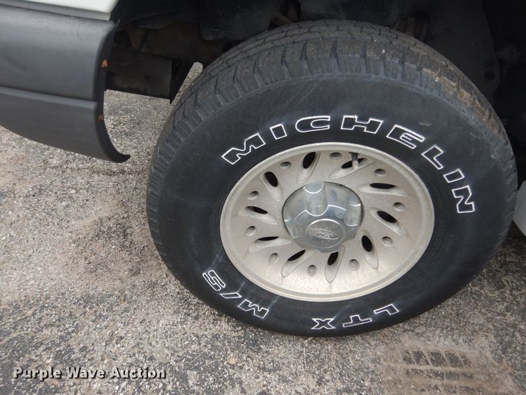 image for item IB9858 1999 Ford Explorer  SUV