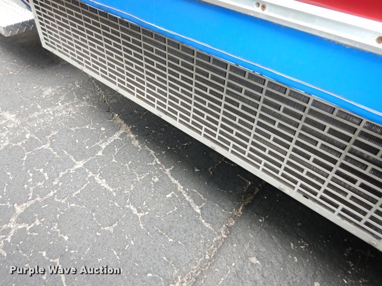 image for item IB9859 2011 Ford Econoline E450 Super Duty  shuttle bus