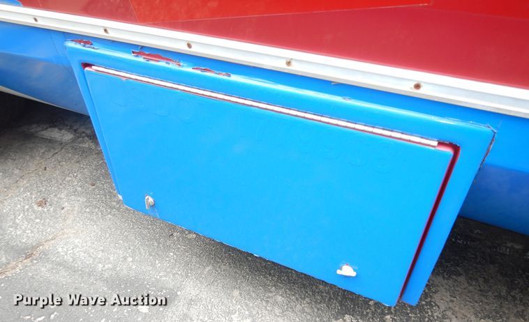 image for item IB9859 2011 Ford Econoline E450 Super Duty  shuttle bus