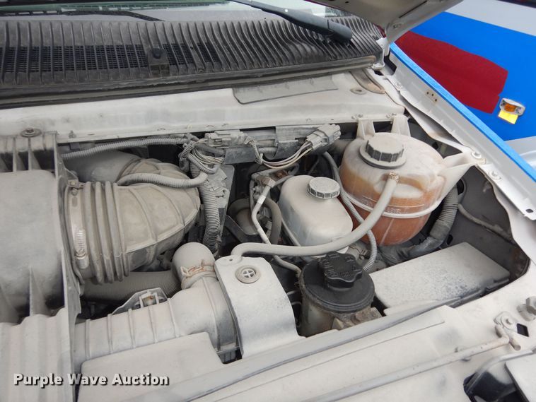 image for item IB9860 2012 Ford Econoline E450 Super Duty  shuttle bus