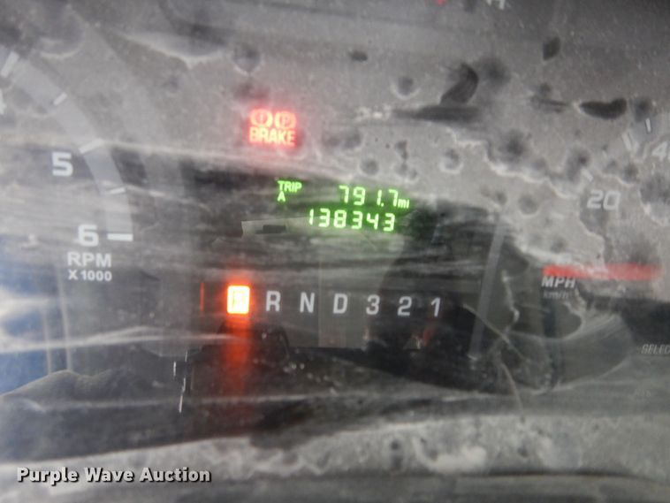 image for item IB9861 2011 Ford Econoline E450 Super Duty  shuttle bus