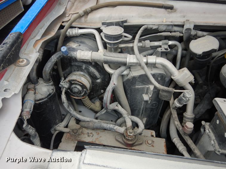 image for item IB9861 2011 Ford Econoline E450 Super Duty  shuttle bus