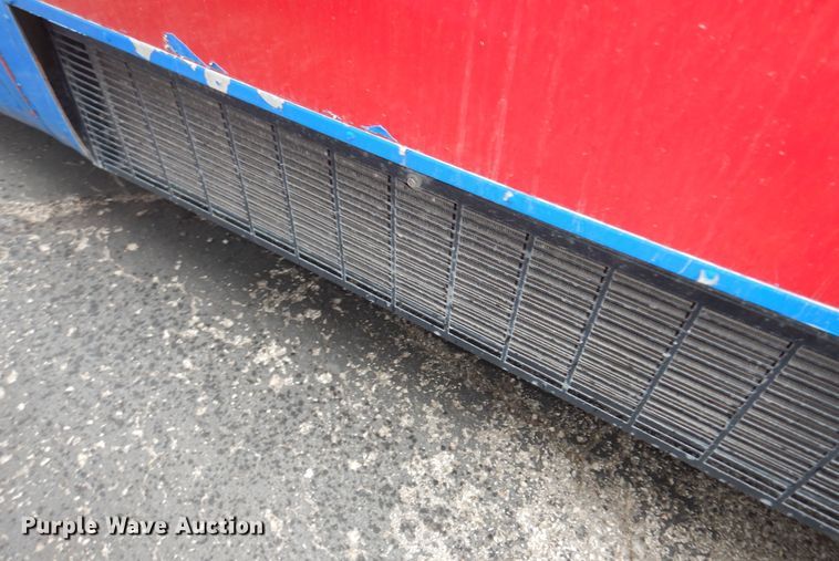 image for item IB9863 2014 Ford Econoline E450 Super Duty  shuttle bus