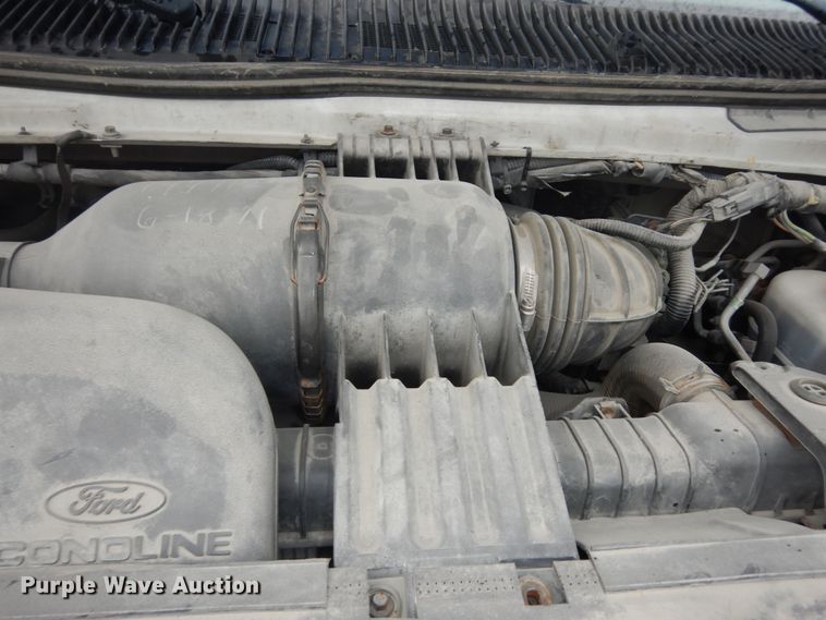 image for item IB9863 2014 Ford Econoline E450 Super Duty  shuttle bus