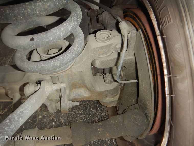 image for item IB9863 2014 Ford Econoline E450 Super Duty  shuttle bus