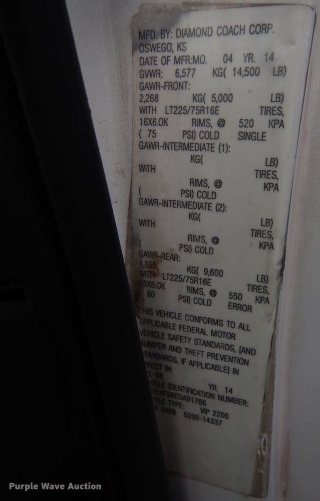 image for item IB9863 2014 Ford Econoline E450 Super Duty  shuttle bus