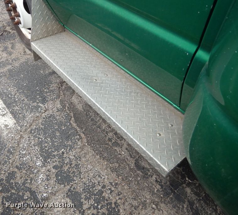 image for item IB9864 2009 Ford E450 Super Duty  shuttle bus