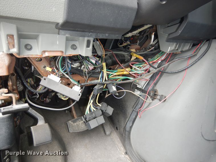 image for item IB9864 2009 Ford E450 Super Duty  shuttle bus