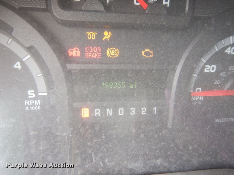 image for item IB9864 2009 Ford E450 Super Duty  shuttle bus