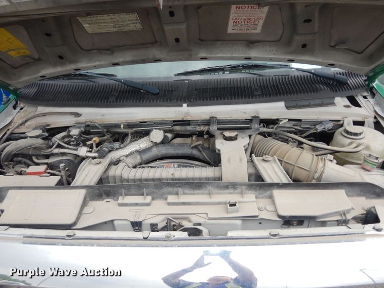 image for item IB9864 2009 Ford E450 Super Duty  shuttle bus