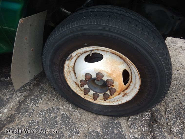 image for item IB9864 2009 Ford E450 Super Duty  shuttle bus