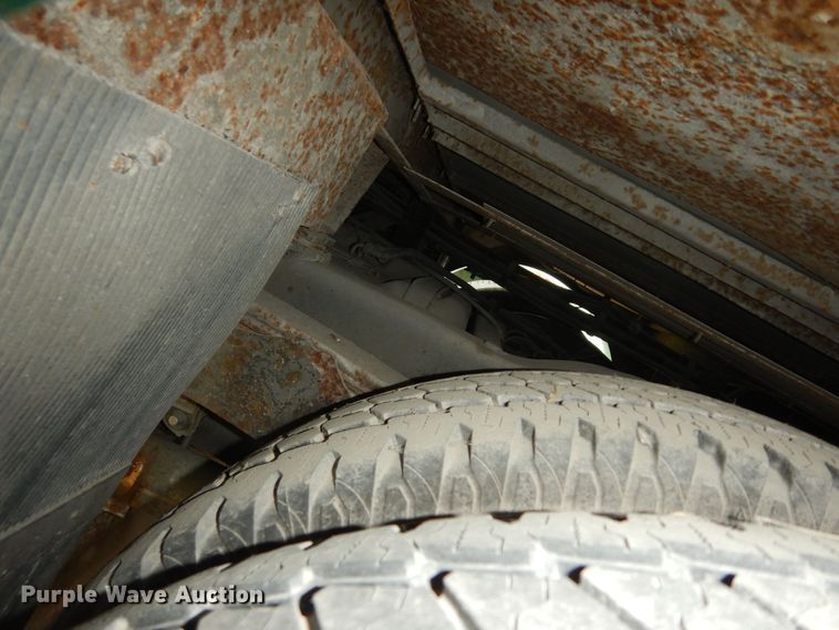 image for item IB9864 2009 Ford E450 Super Duty  shuttle bus