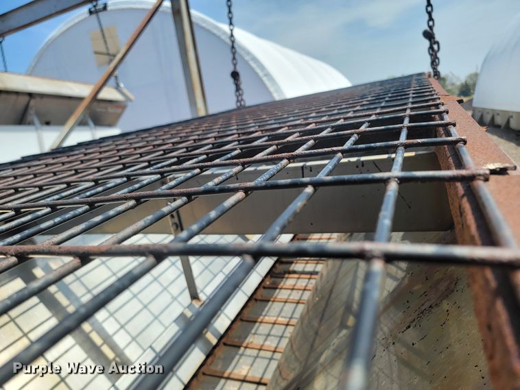 image for item JG9854 2006 Buyers  spreader