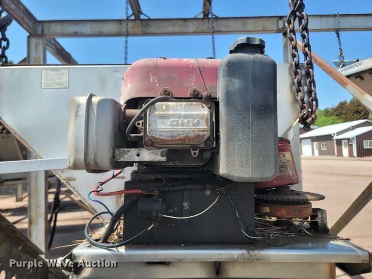 image for item JG9854 2006 Buyers  spreader