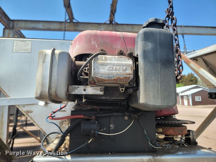 image for item JG9854 2006 Buyers  spreader