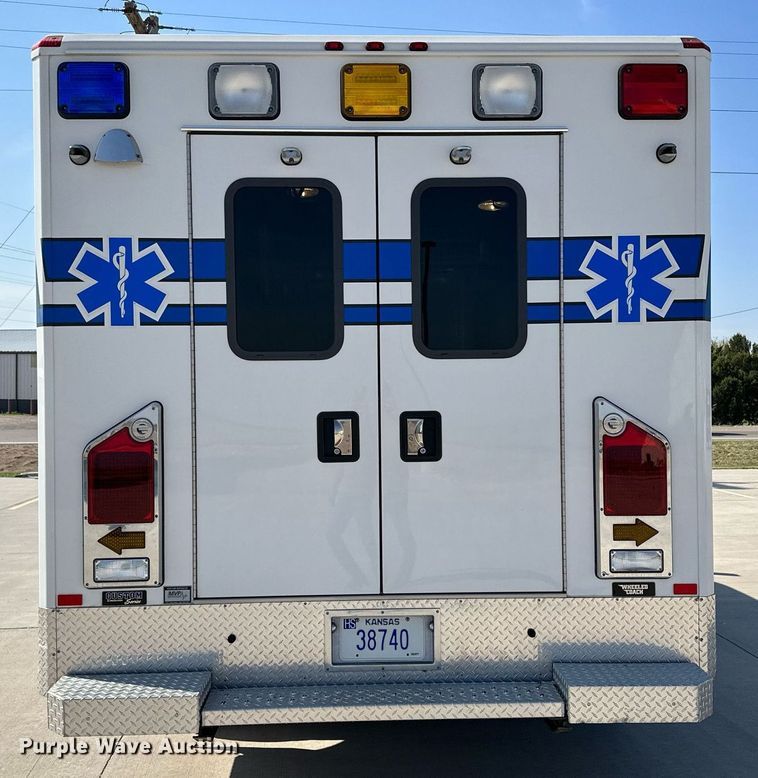 image for item JJ9935 2008 Ford F450 Super Duty  ambulance
