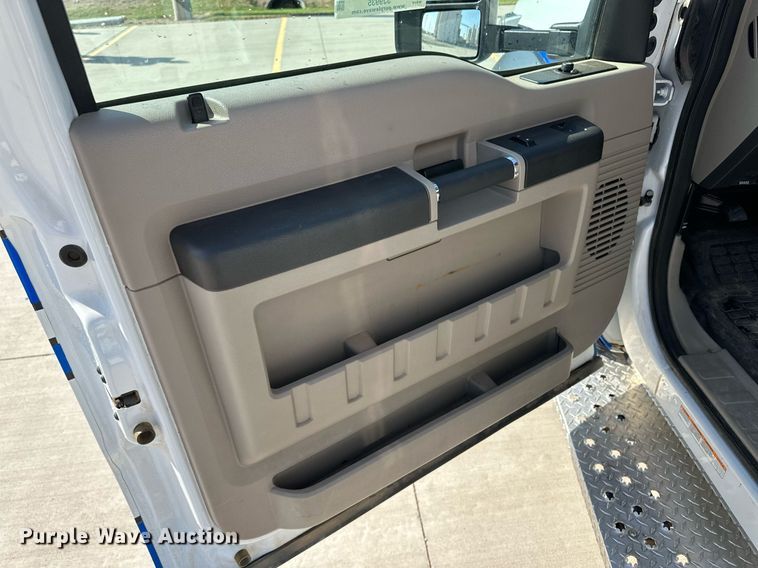 image for item JJ9935 2008 Ford F450 Super Duty  ambulance