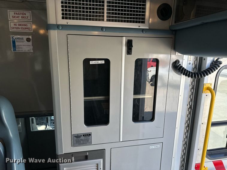 image for item JJ9935 2008 Ford F450 Super Duty  ambulance