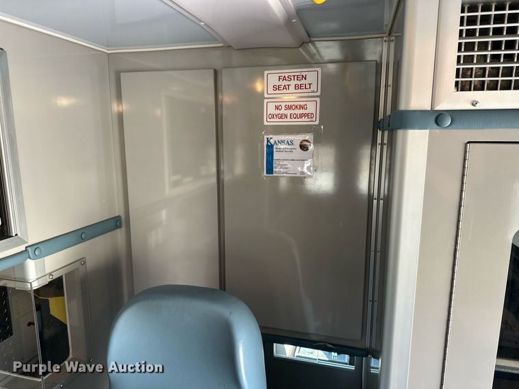 image for item JJ9935 2008 Ford F450 Super Duty  ambulance