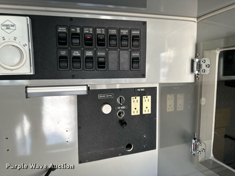 image for item JJ9935 2008 Ford F450 Super Duty  ambulance