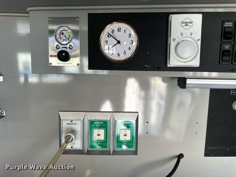 image for item JJ9935 2008 Ford F450 Super Duty  ambulance