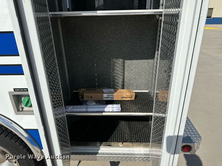 image for item JJ9935 2008 Ford F450 Super Duty  ambulance