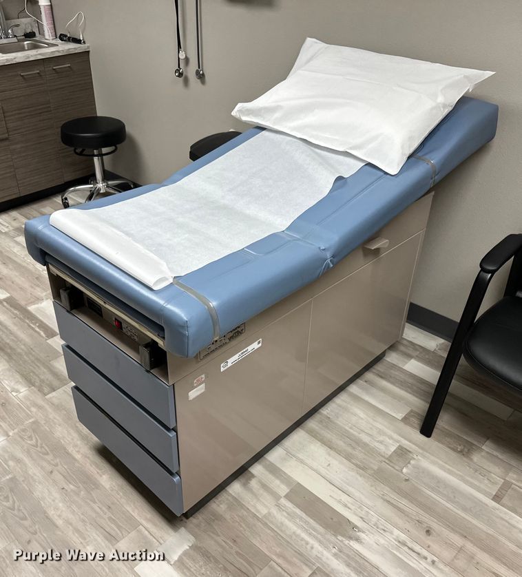 image for item JJ9940 Ritter 104  examination table